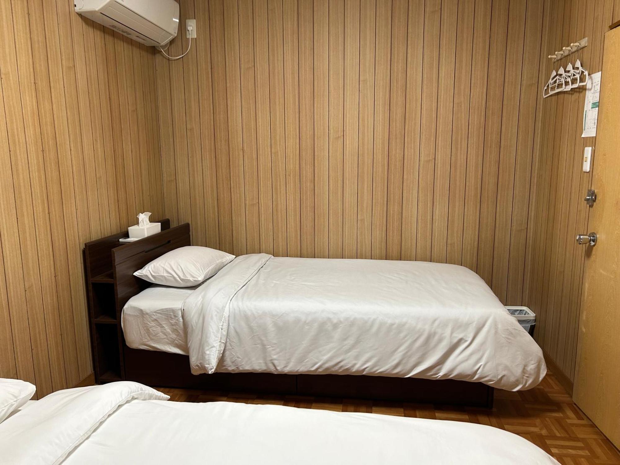Kix House Waraku III 和楽三号館 Hotel Izumisano Ngoại thất bức ảnh