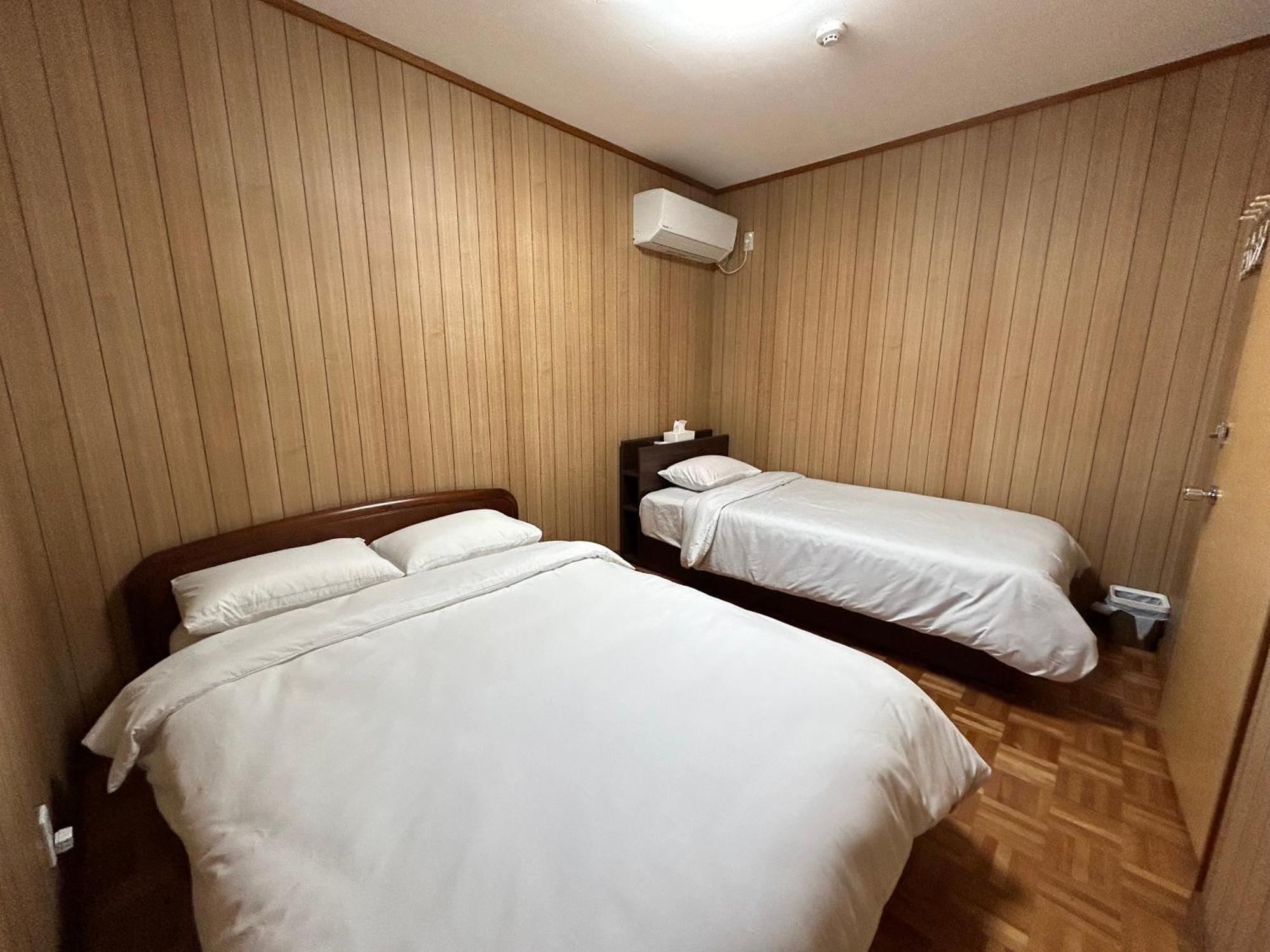 Kix House Waraku III 和楽三号館 Hotel Izumisano Ngoại thất bức ảnh